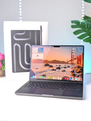 MacBook Pro M4 512GB
