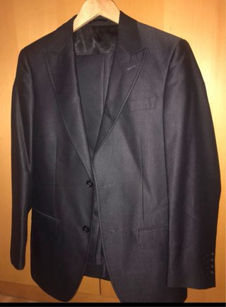 Traje de hombre negro