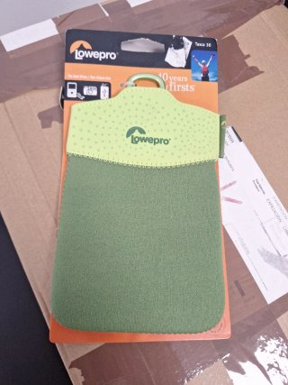 Funda protectora Lowepro Tasca 30