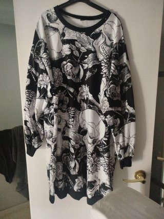Vestido invierno calaveras flores manga larga