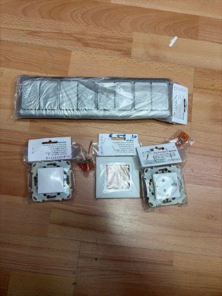 Lote de Mecanismos Eléctricos Sintra