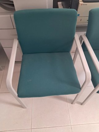 Sillas de espera tapizadas