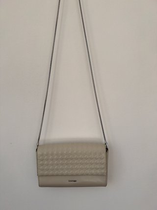 Bolso Calvin Klein Beige como nuevo muy bonito