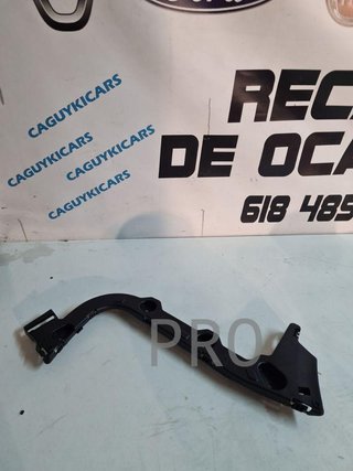 Soporte del parachoques Ford Focus III