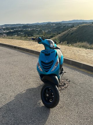 Piaggio Zip SP