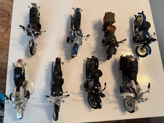 Colección de Motos a Escala 8 unidades