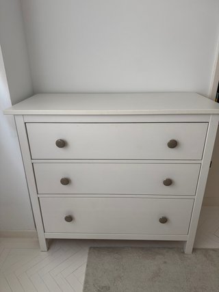 Cómoda Blanca HEMNES Ikea