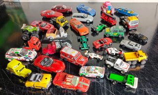 Lotto modellini auto e camion