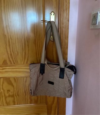 Bolso de hombro beige