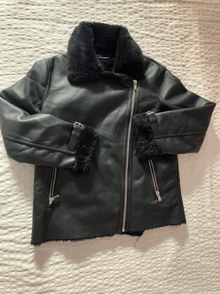 Cazadora oversize Piel y Pelo Sintético negro