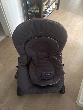 Silla bebé Chicco gris