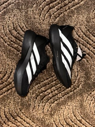 Zapatillas Adidas Negras y Blancas de correr
