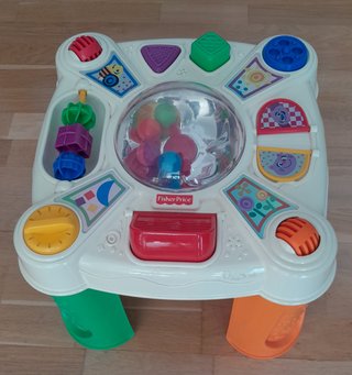 Mesa de juegos Fisher-Price para bebés