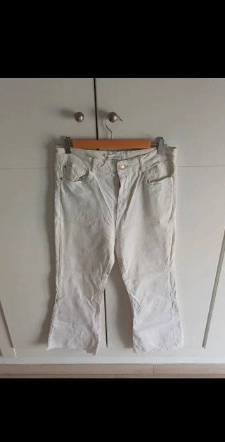 Vaqueros blancos Stradivarius Talla 42