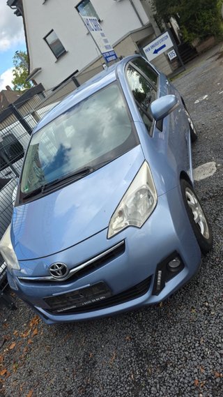 Toyota Verso s 2011