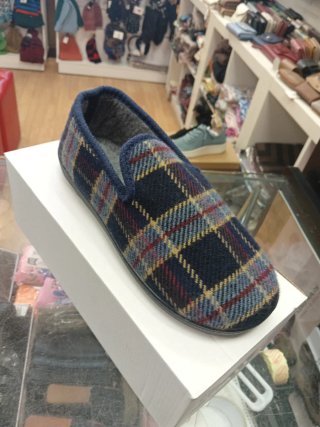 Zapatillas de estar por casa cuadros