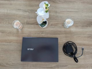 Asus Zenbook 14. AMD Ryzen 7. 16GB RAM. 512GB SSD