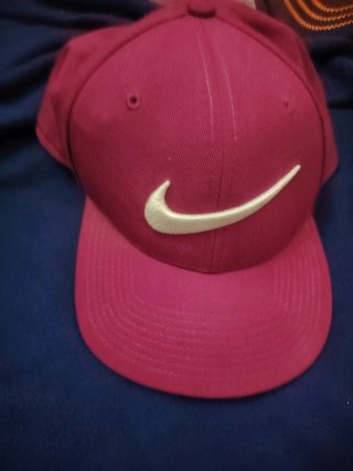 Gorra Nike Roja