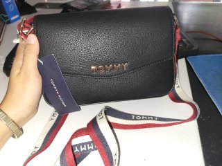 Bolso Tommy Hilfiger Negro