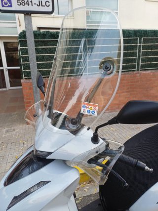 Cúpula y paramanos para moto honda sh350i año 2024