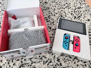 Nintendo Switch V1 Azul y Rosa