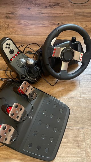 Volante Logitech G27 con Pedales y Palanca