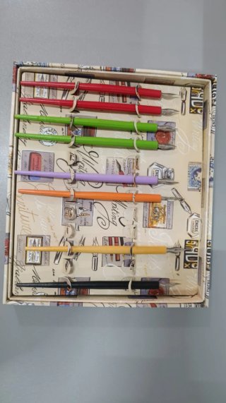 8 Penne da calligrafia colorate