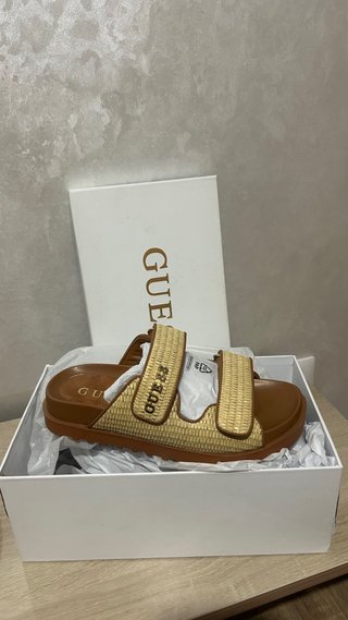 Sandalias Guess