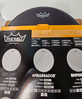 Parche 14" Remo Emperor X Black Suede Nuevo