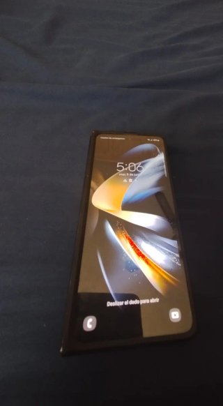 Samsung Galaxy Z Fold 4