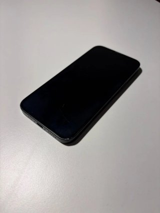 iPhone 16e Negro