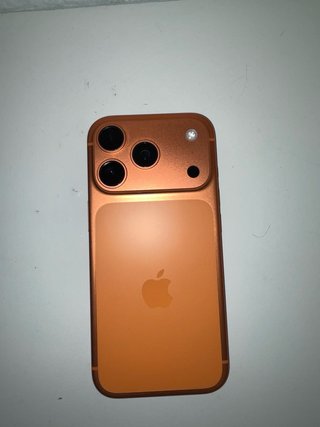 iPhone Apple 17 pro /Naranja