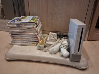 Consola Nintendo Wii con 11 Juegos y 9 Accesorios.