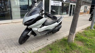 Zontes 350e Maxi Scooter