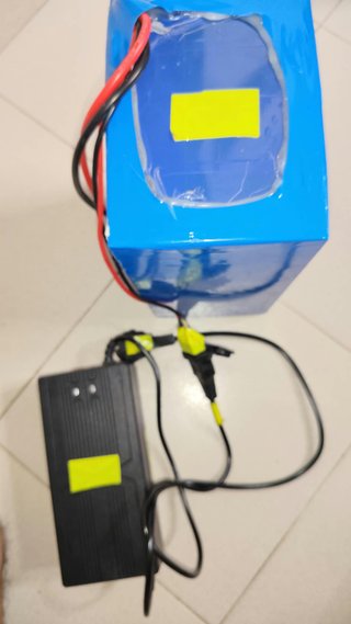 Motor Eléctrico 1500W 10" con 2 baterías 60V