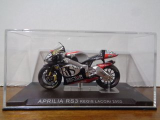 APRILIA RS3 – REGIS LACONI 2002 ( 1/24 )