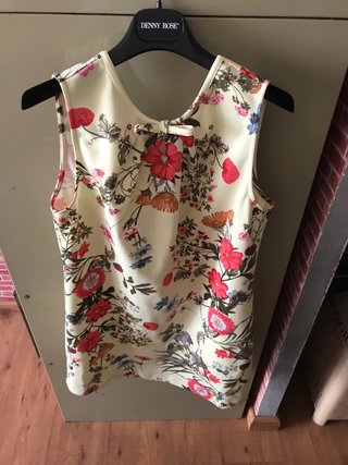 vestido amarillo y otro verde precio por los dos