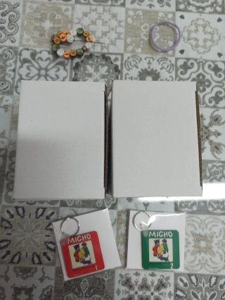 2 Llaveros Micho y 2 Tazas