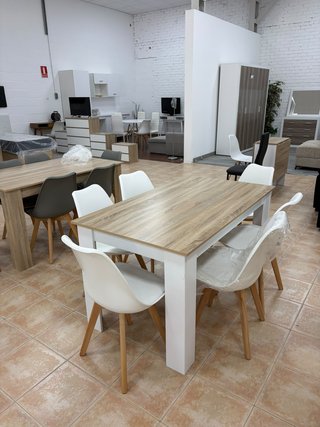 Comedor madera nórdico NUEVO oferta.