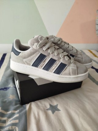 Zapatillas Adidas Campus originales.
