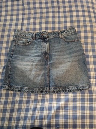 Falda vaquera azul talla 38