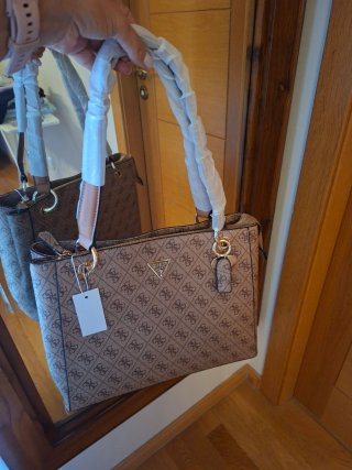 Bolso Guess Marrón Estampado