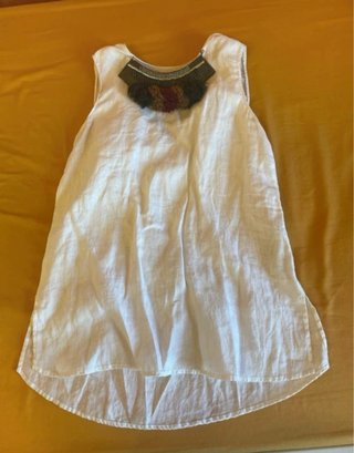 Blusa Blanca con collar