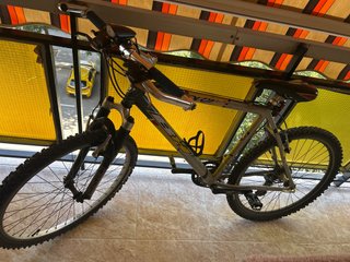 Bicicleta de Montaña BH Over X