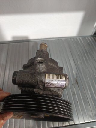 Bomba de dirección Renault Trafic 1.9 dCi