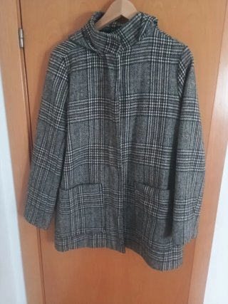 Abrigo de Cuadros con Capucha Talla L