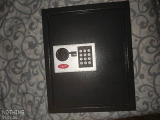 Caja fuerte Varo con teclado digital
