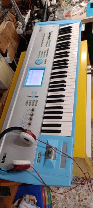 Sintetizador Korg Triton