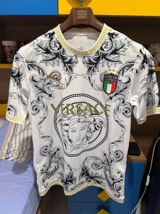 Maglia Italia x Versace