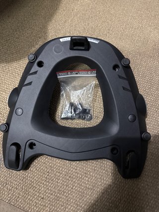 Soporte Top Case Givi M5